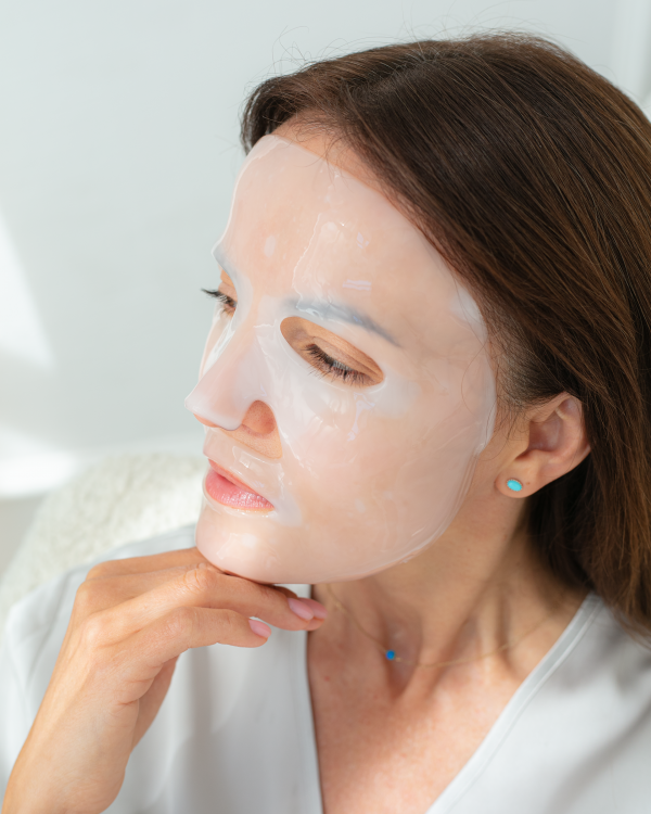 London Black Truffle Illuminating Facial and Eye Mask